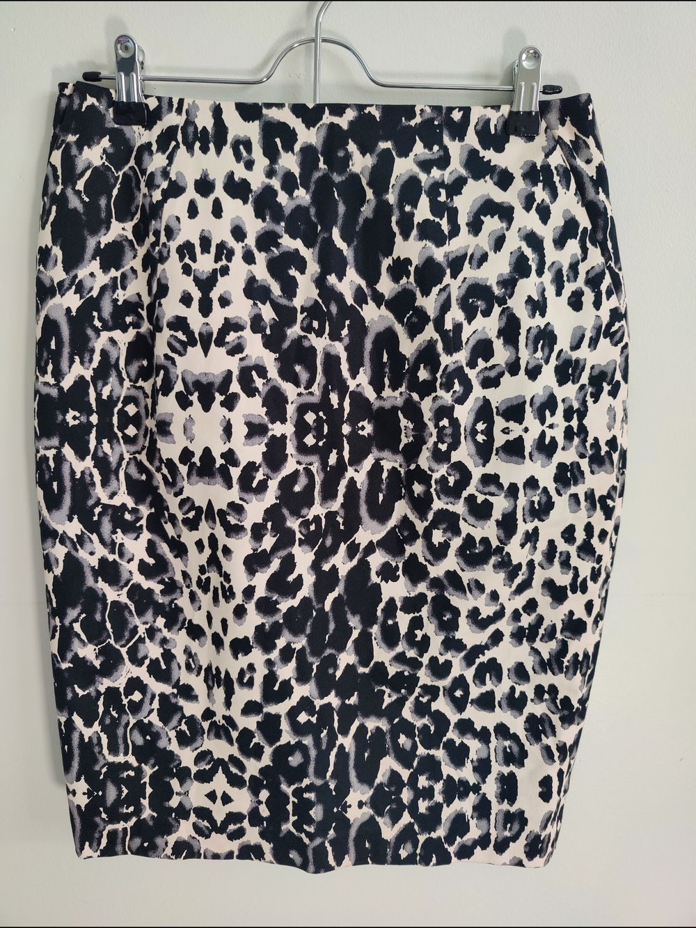 Mosimo cotton leopard print pencil skirt lined size 8